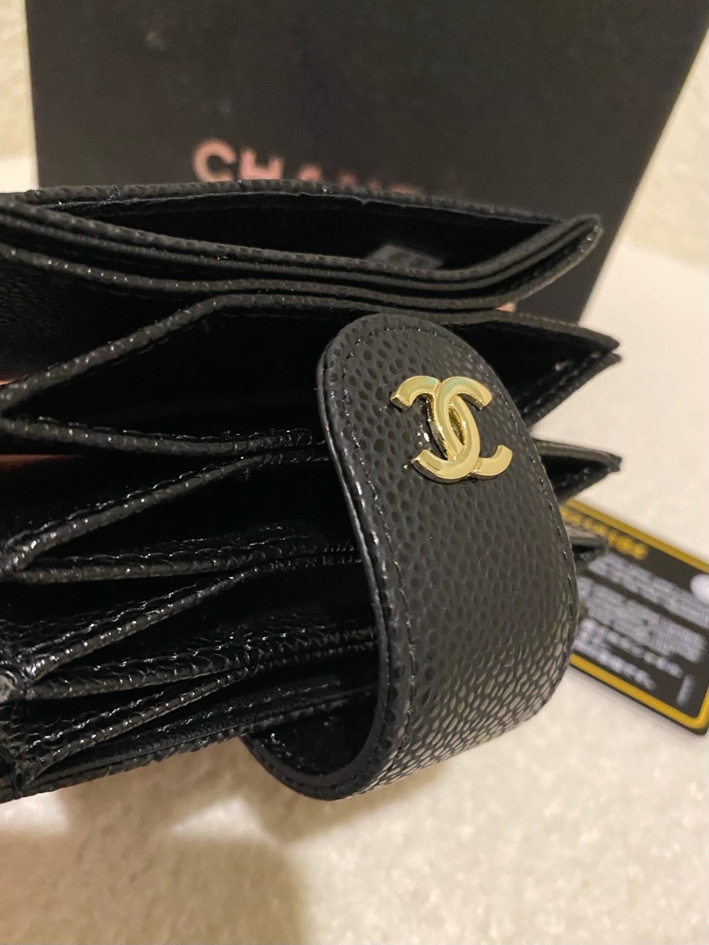 CHANEL Accordion Card Wallet - Picture 3 of 6